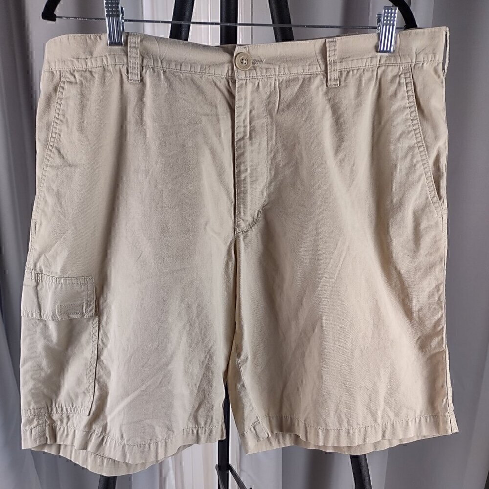Columbia Men’s Tan, Beige, Multi Pocket Hiking, Casual Cotton Shorts Size 40X10 - Picture 2 of 10